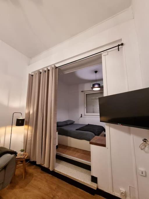 Chez Sam Apartment แซงต์-โลรองต์-เดอ-ลา-ซาลองก์ ภายนอก รูปภาพ