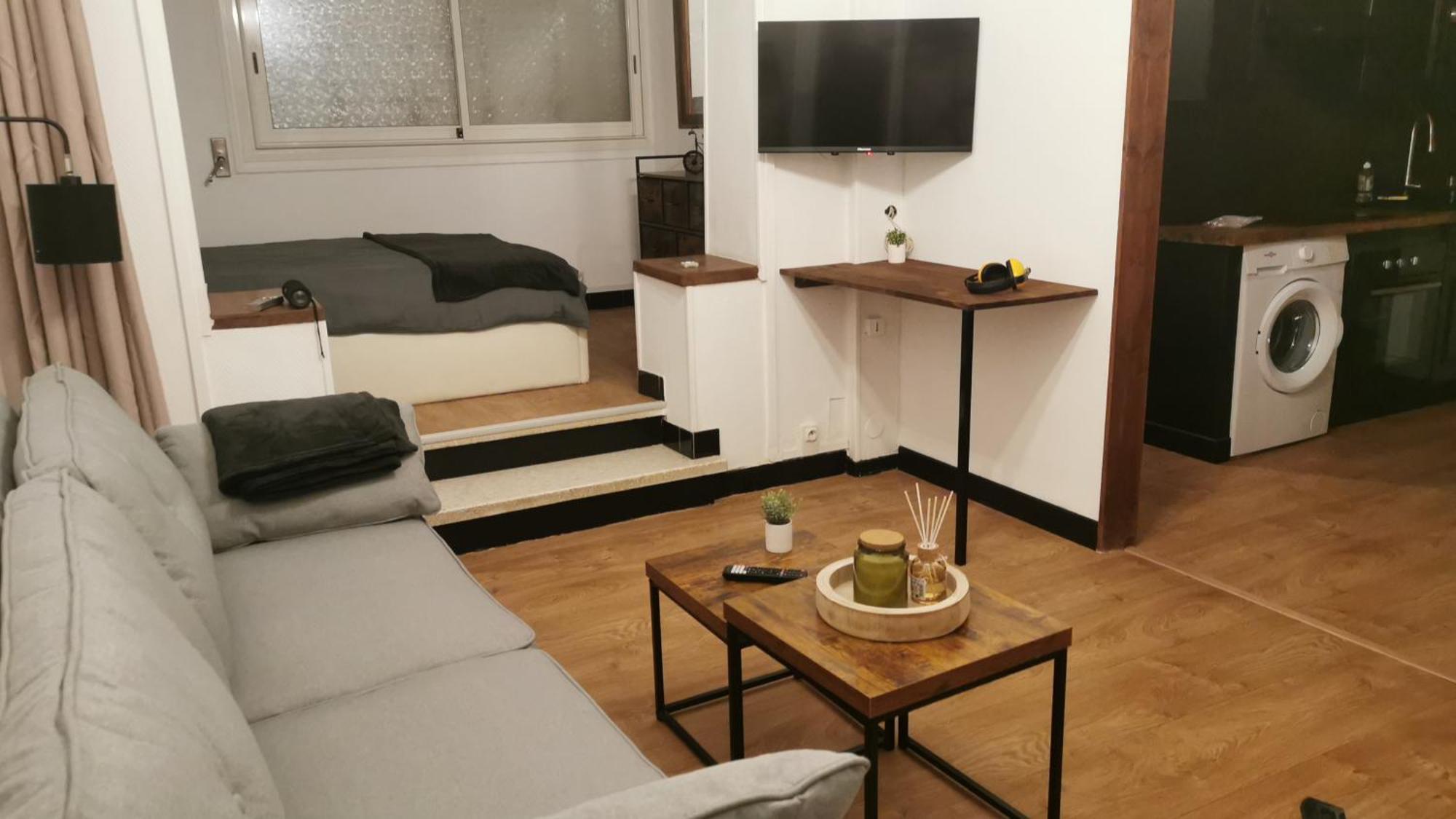 Chez Sam Apartment แซงต์-โลรองต์-เดอ-ลา-ซาลองก์ ภายนอก รูปภาพ